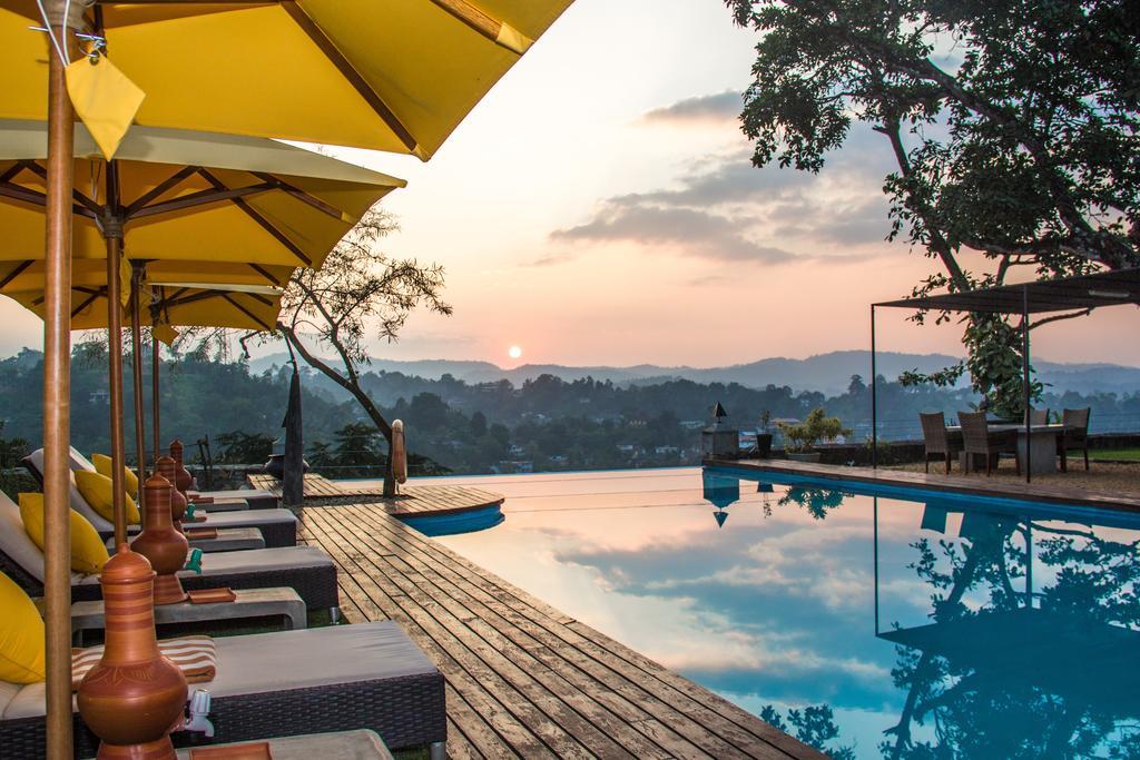 The Elephant Stables Kandy Esterno foto