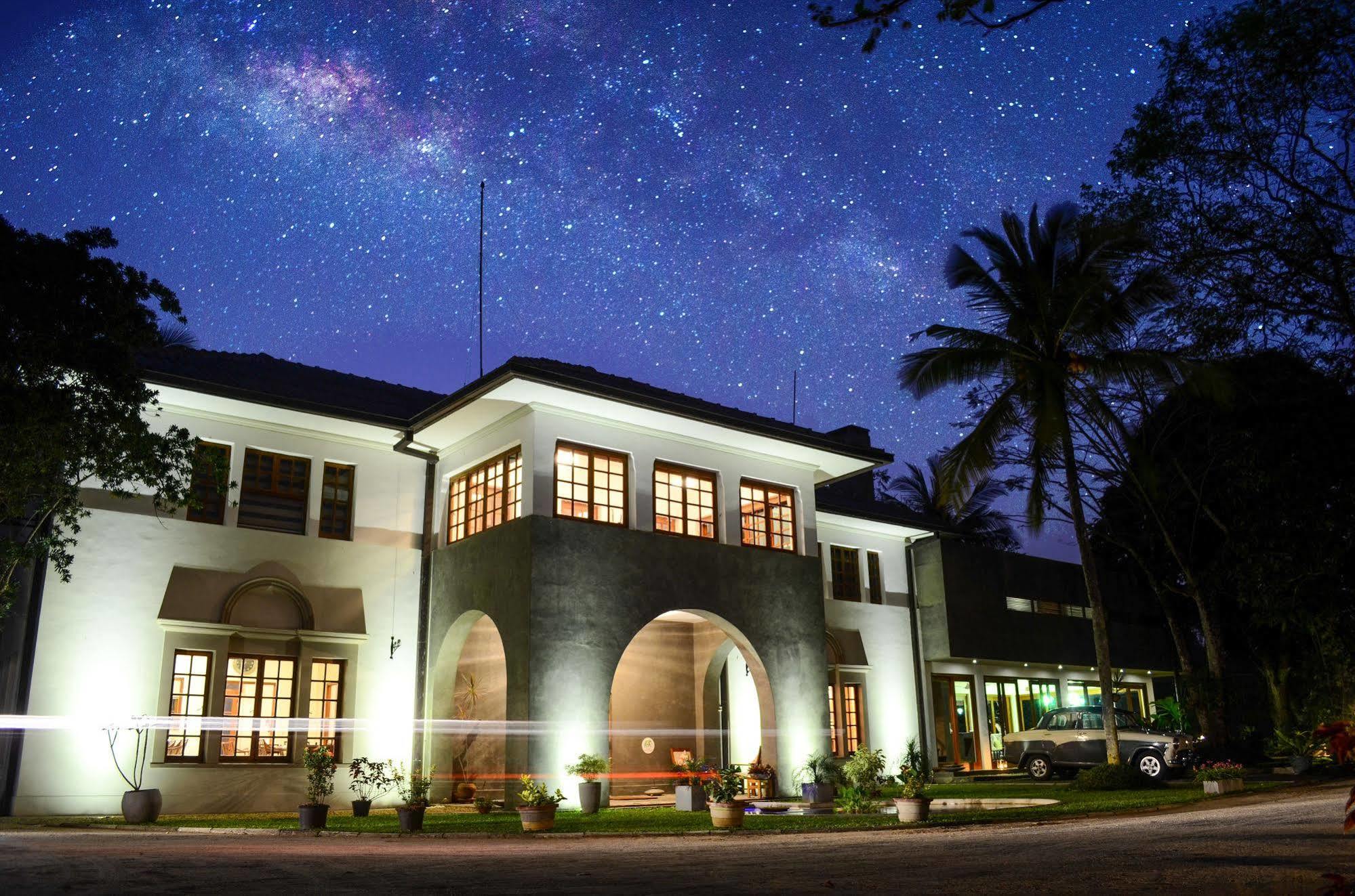 The Elephant Stables Kandy Esterno foto